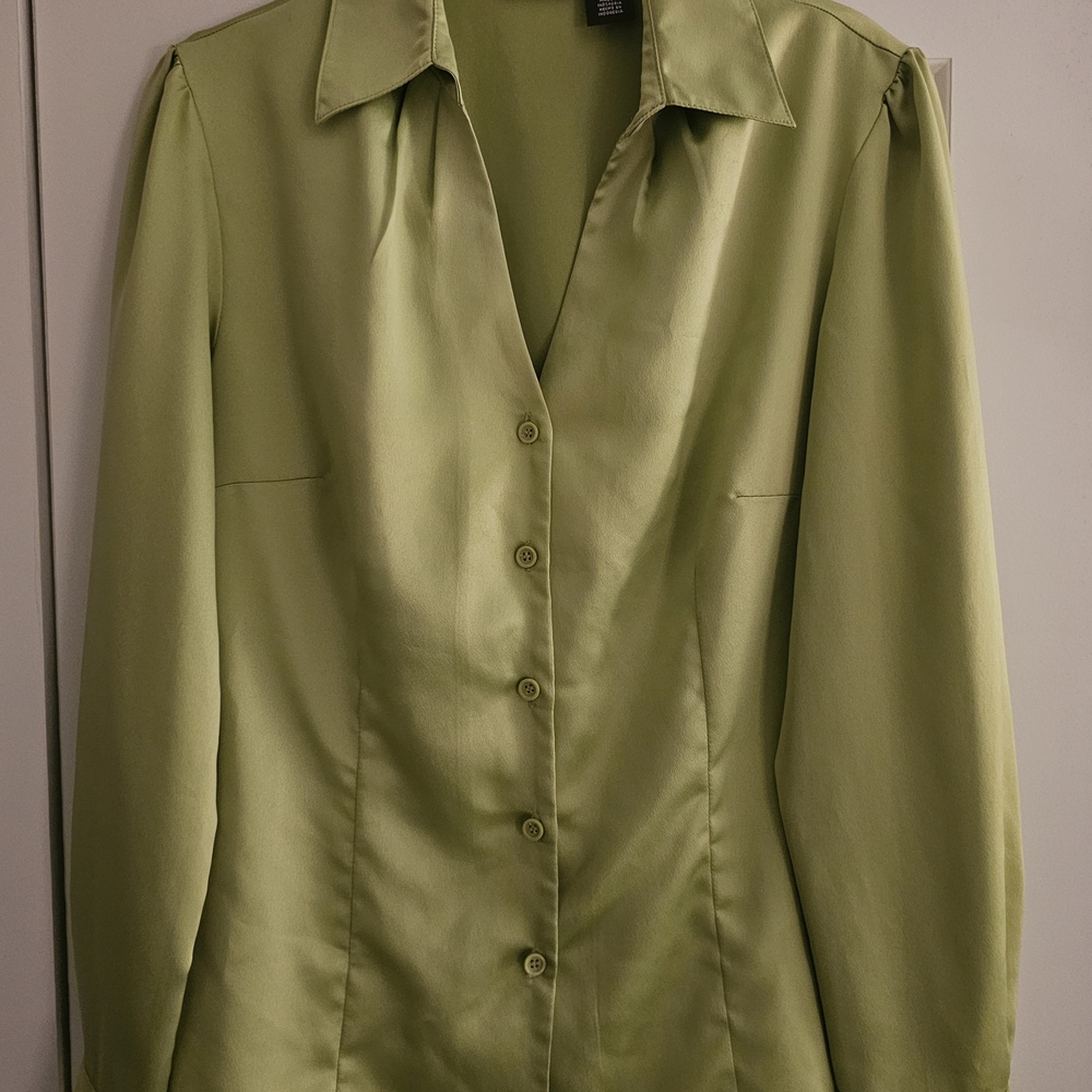 East 5th Light Green Satin Blouse. Size 10